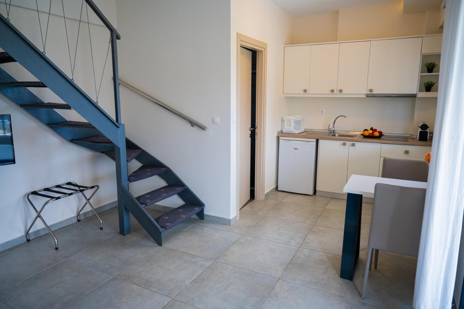Callista Suites Floyitá Eksteriør bilde